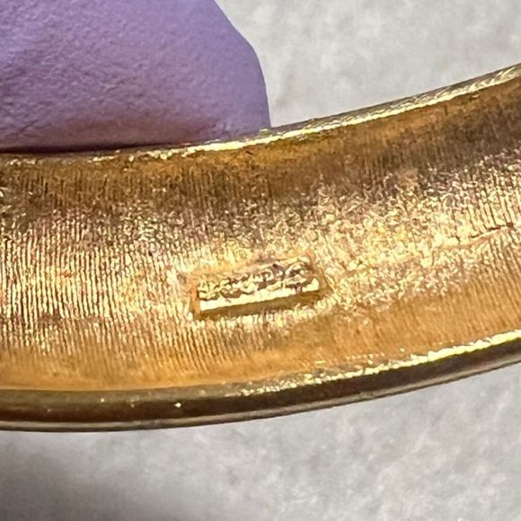 Classic Gold Tone Metal Hinged Closure Bangle Bracelet - Picture 4 of 7